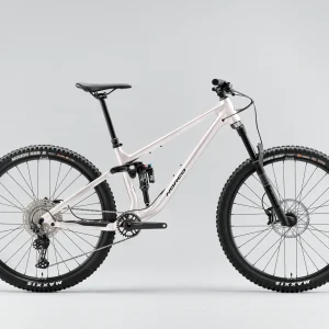 my25 fluid fs a2 silverton side view xl